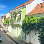 Apartment In The Walled City